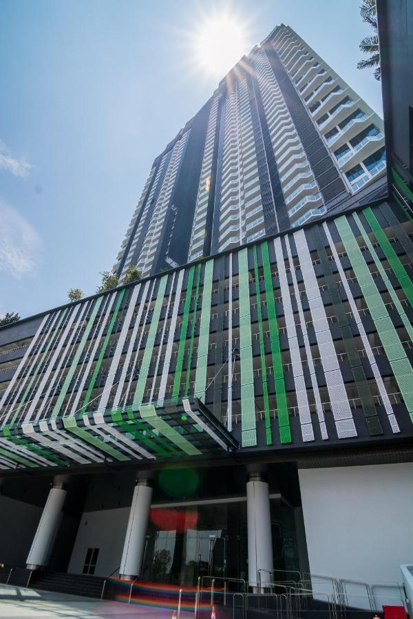 Almas Suites By Subhome Nusajaya  Bagian luar foto